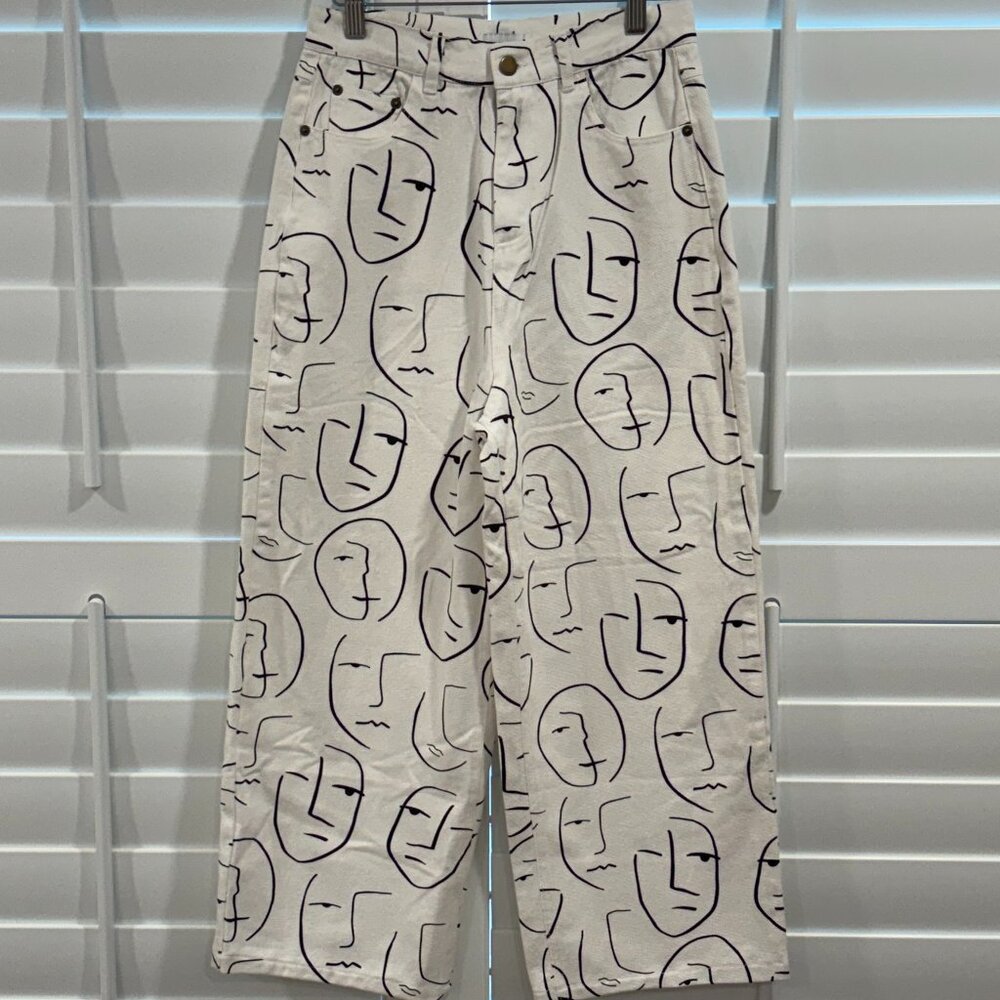 Shekou "Little Things" white denim jeans with a black abstract face print - Picture 3 of 9